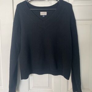 Universal Thread Black V-Neck Sweater